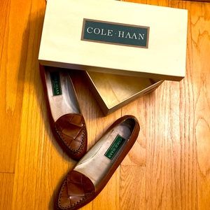 VINTAGE COLE HAAN LOAFERS